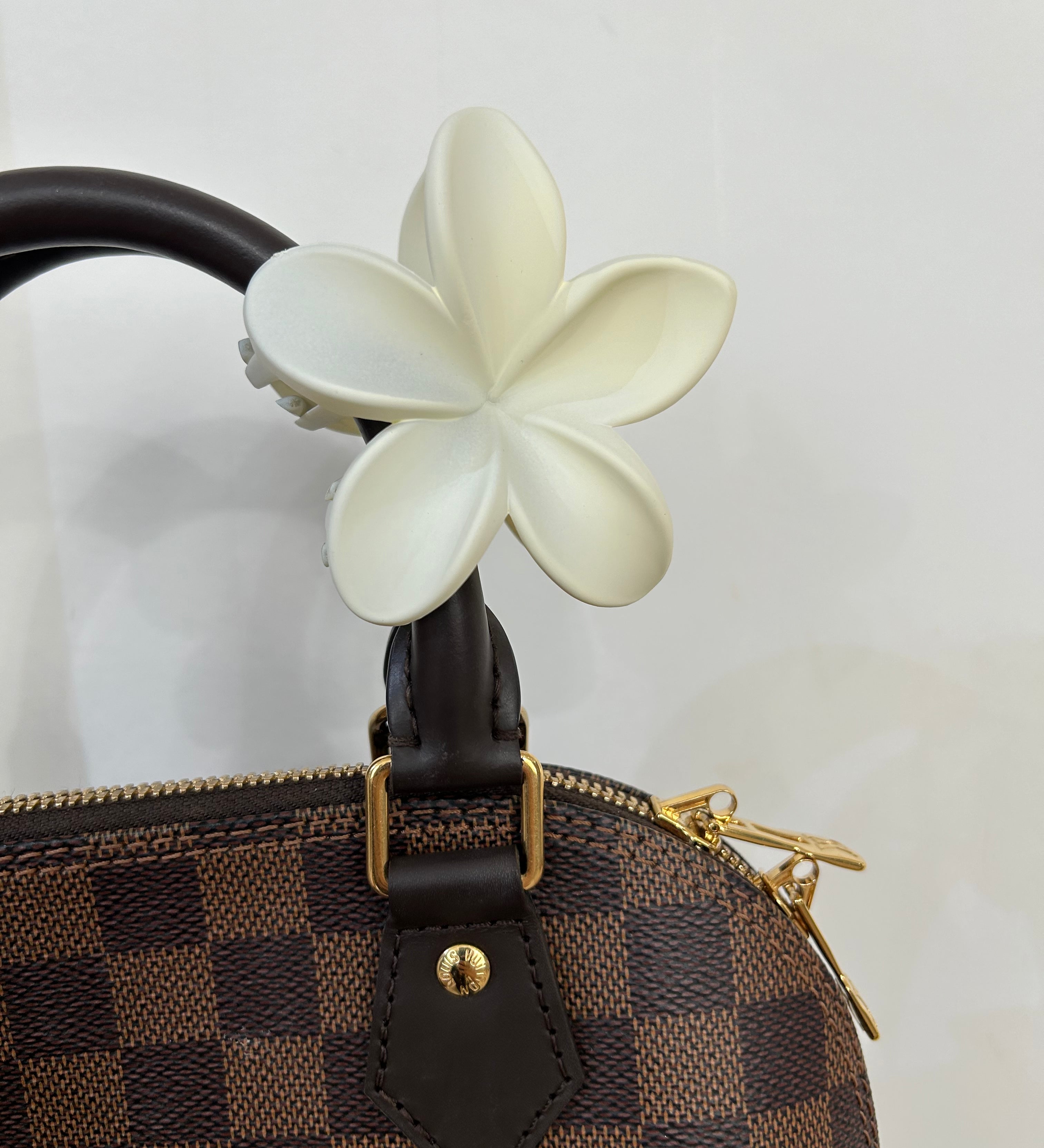 Season Mat White Hair Clip