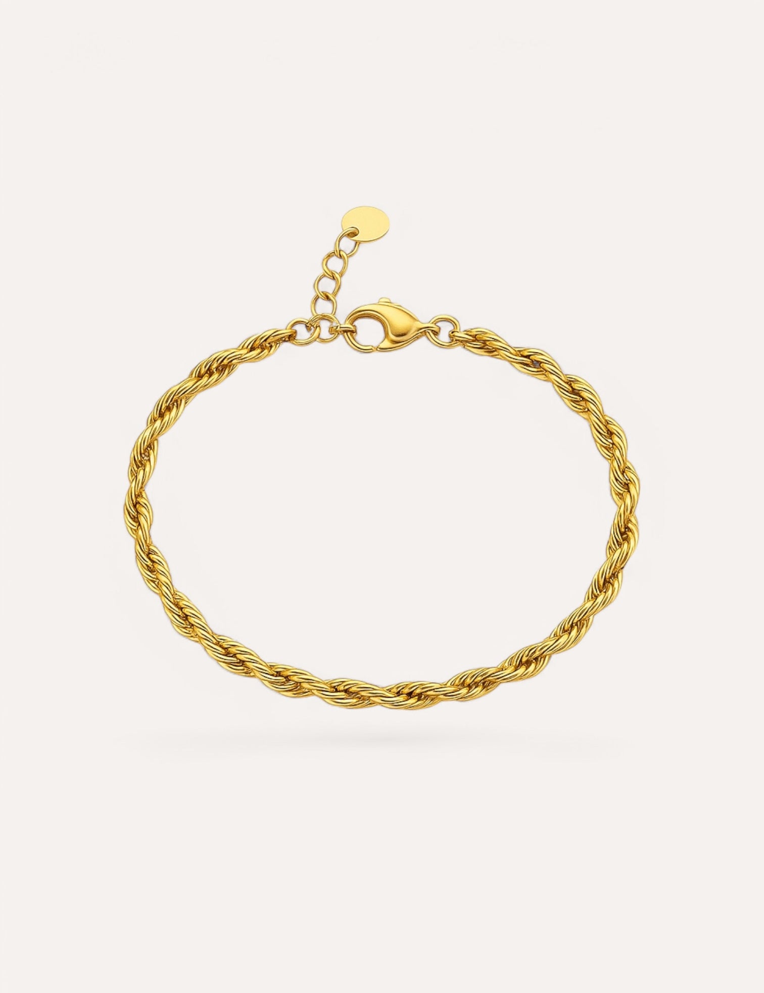 Bracelet May doré, chaîne fine torsadée, sur fond blanc - Ordiajade