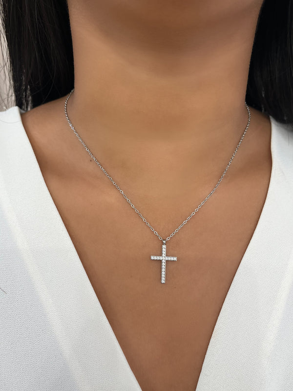 Collier Maria croix  Acier Inoxydable (existe en Doré ou Argenté)