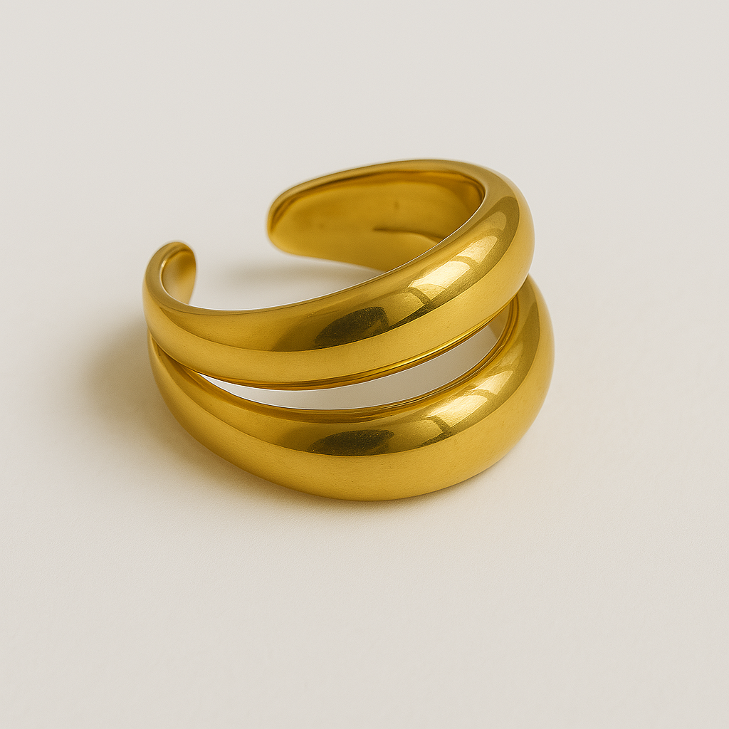 Bague Marina dorée bombée à deux anneaux, vue rapprochée - Ordiajade