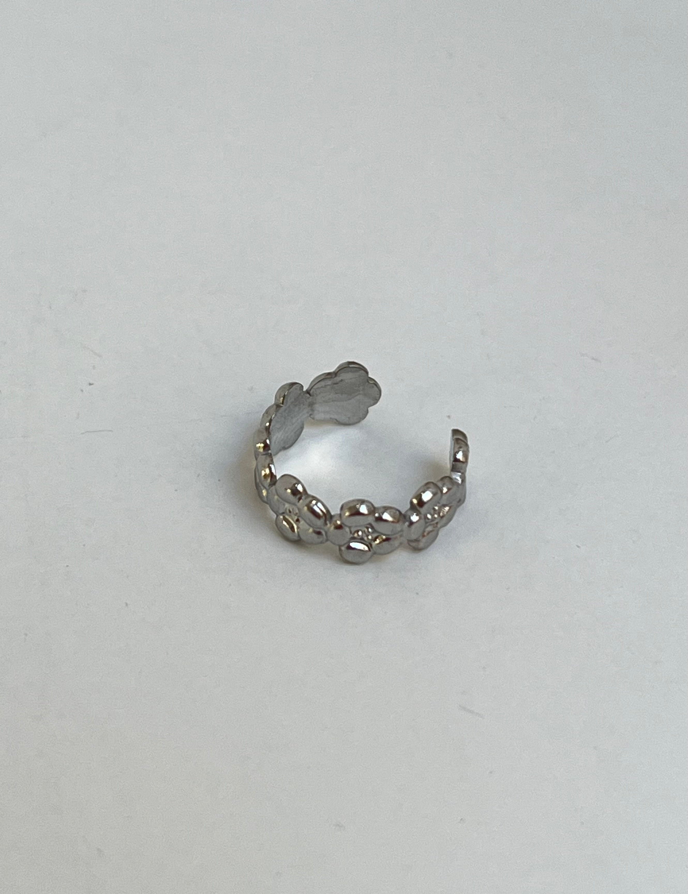 Earcuff Calimera argent en acier inoxydable 316L Ordiajade, résistant à l’eau et hypoallergénique