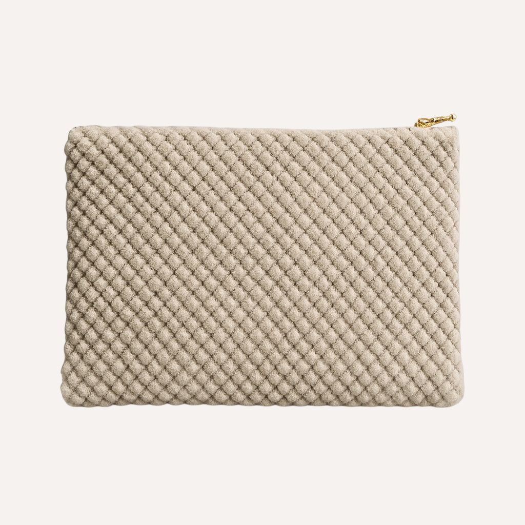 Dos de la pochette Cocooning beige clair en tissu texturé - Ordiajade
