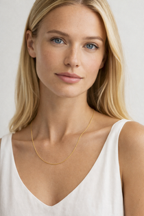 Collier Giann chaîne fine acier inoxydable doré porté femme Ordiajade