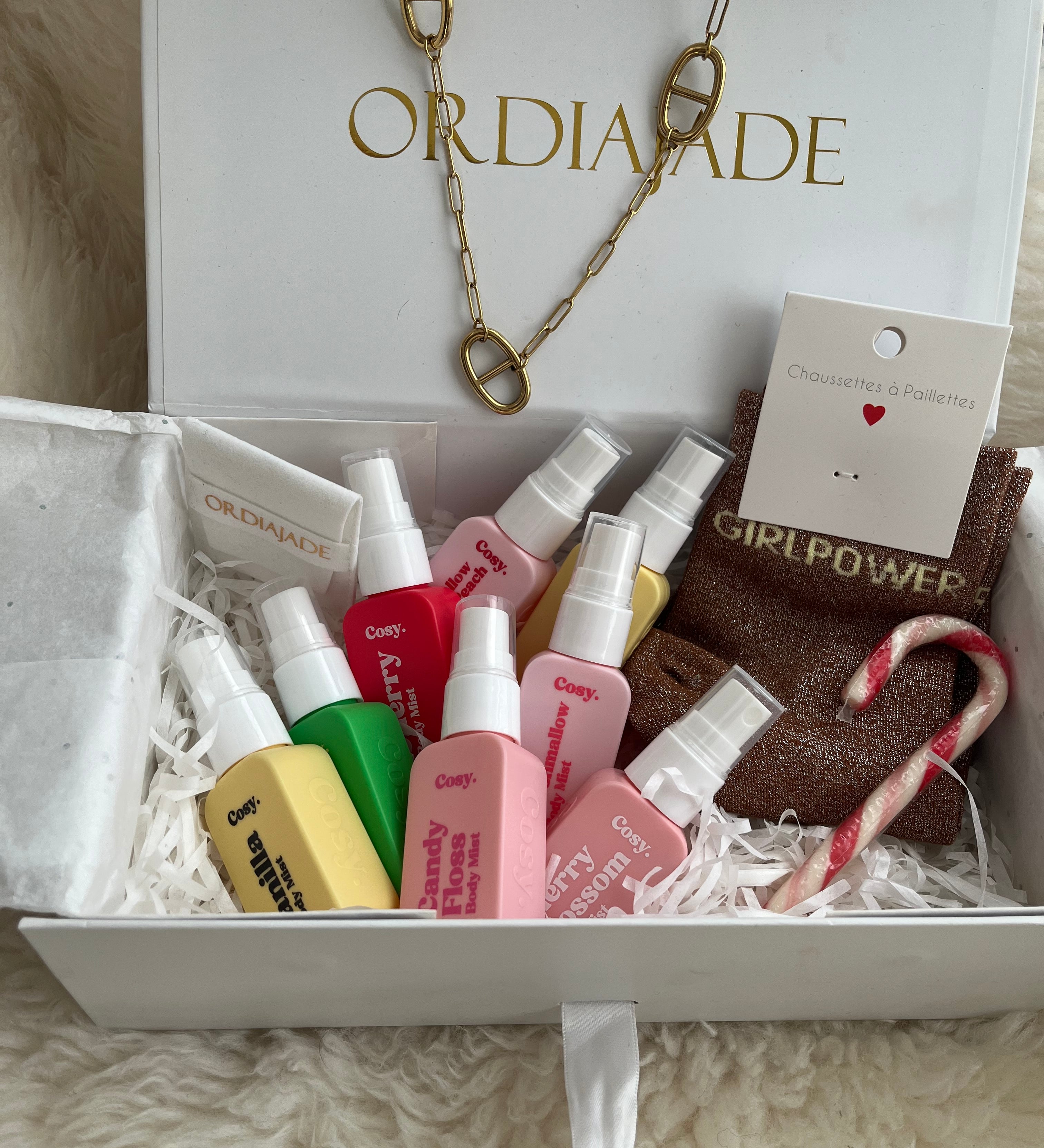 Boxe Noel surprise bijoux parfum chaussette 