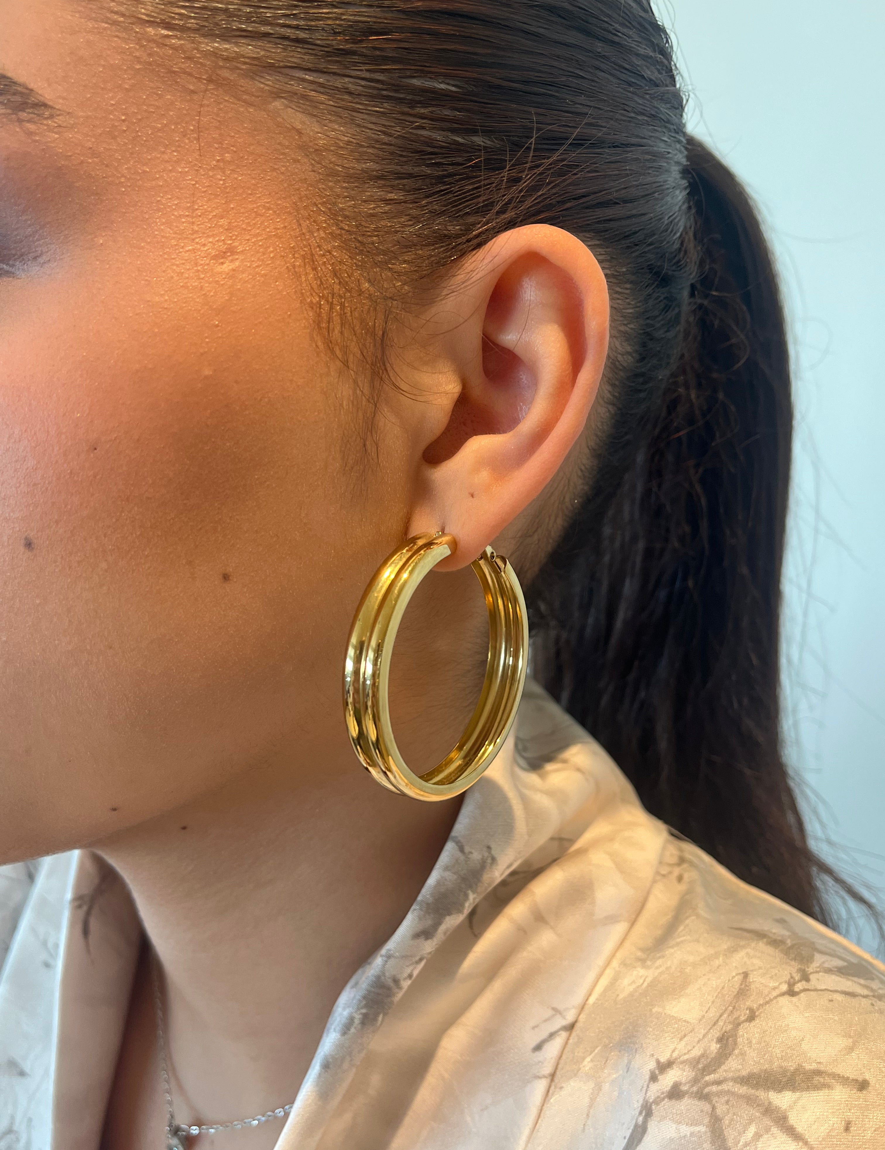 Boucle d’oreille Lyssa doré en acier inoxydable 316L Ordiajade, résistant à l’eau et hypoallergénique