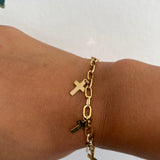 Pulsera cruzada Chandix (disponible en oro o plata)