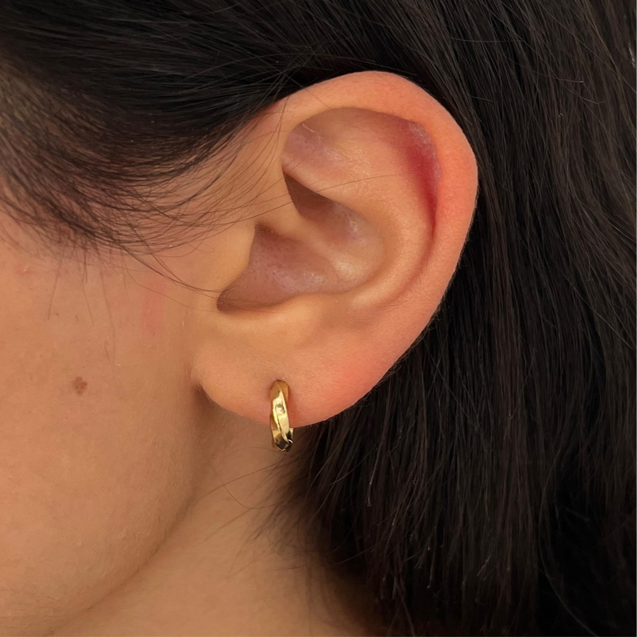 Boucle d’oreille Comète  petite doré en acier inoxydable 316L résistant à l’eau