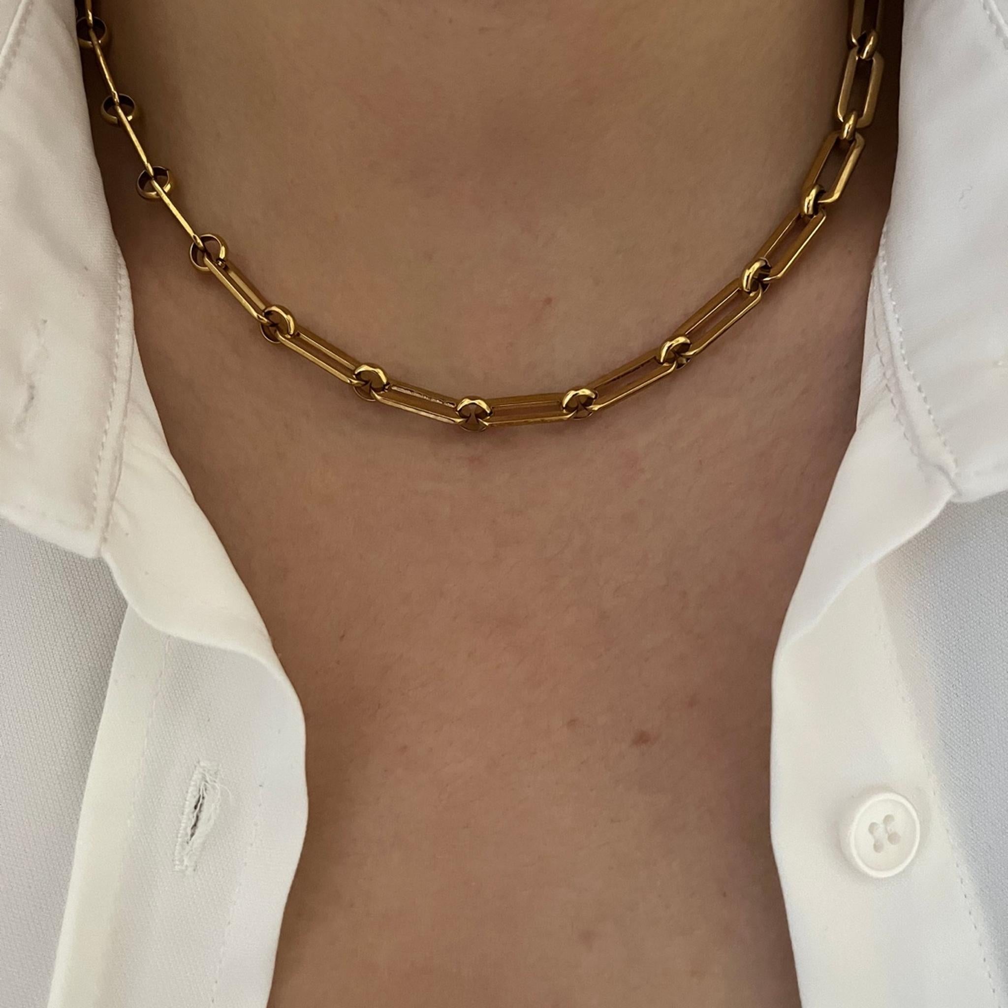 Collier Rock Chic doré à grands maillons porté au cou - Ordiajade