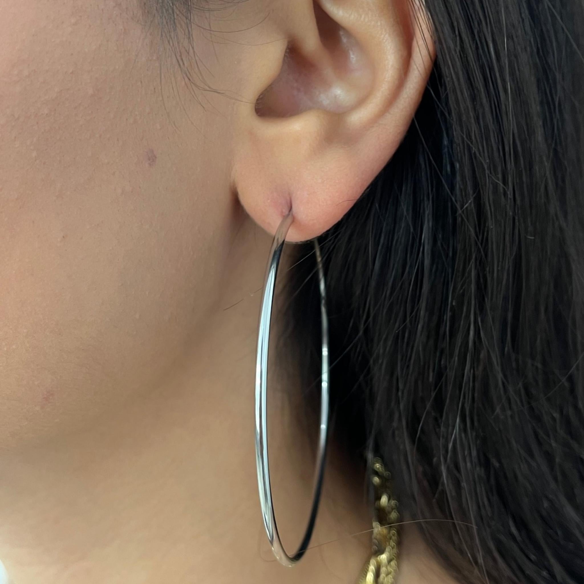 Boucle d’oreille argentée en acier inoxydable 316L résistant à l’eau