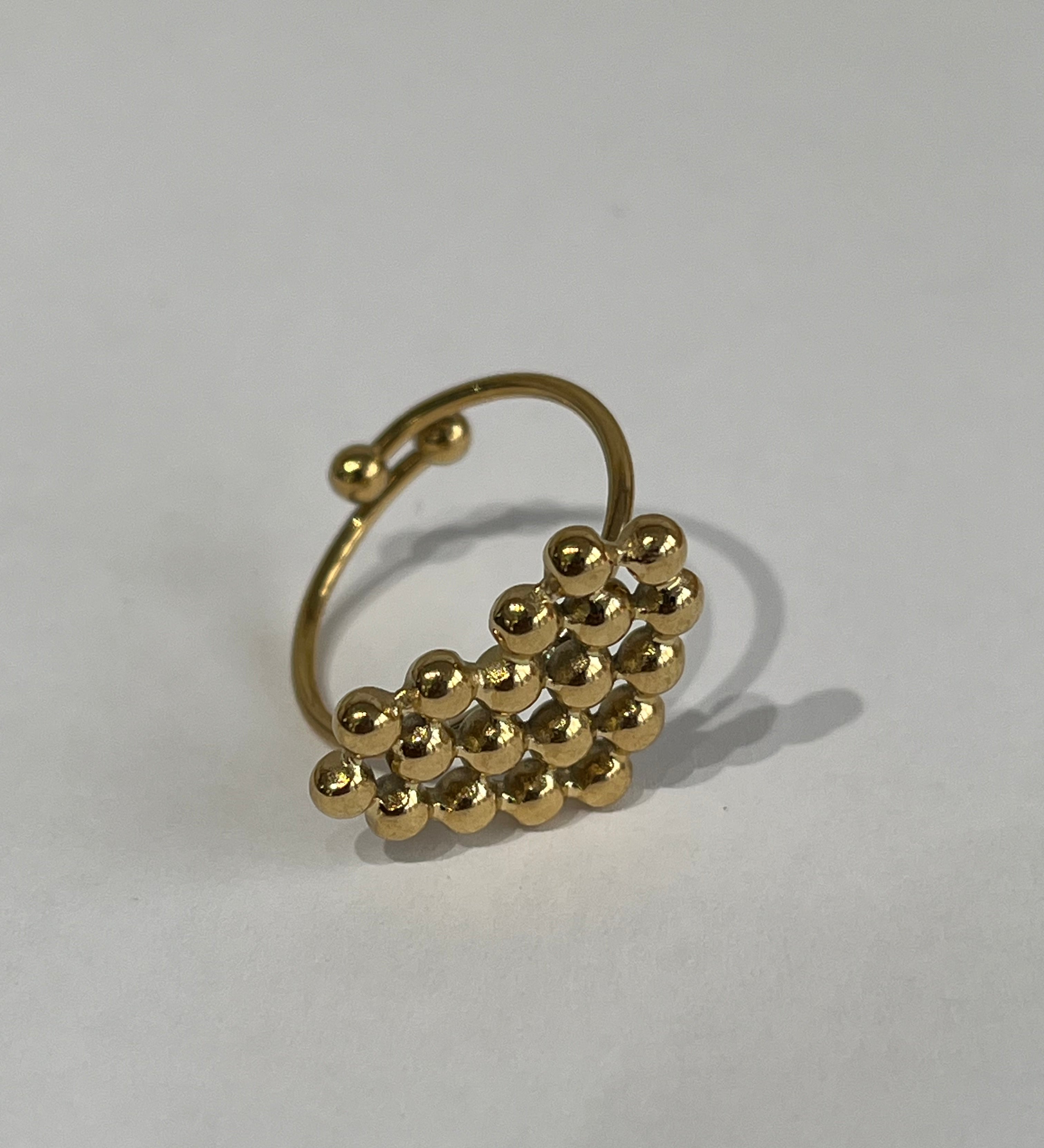 Bague ajustable Ariel dorée avec motif cœur texturé perlé - Ordiajade