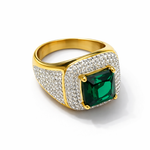 Bague Ginger dorée en acier inoxydable ornée d'une pierre  verte élégante