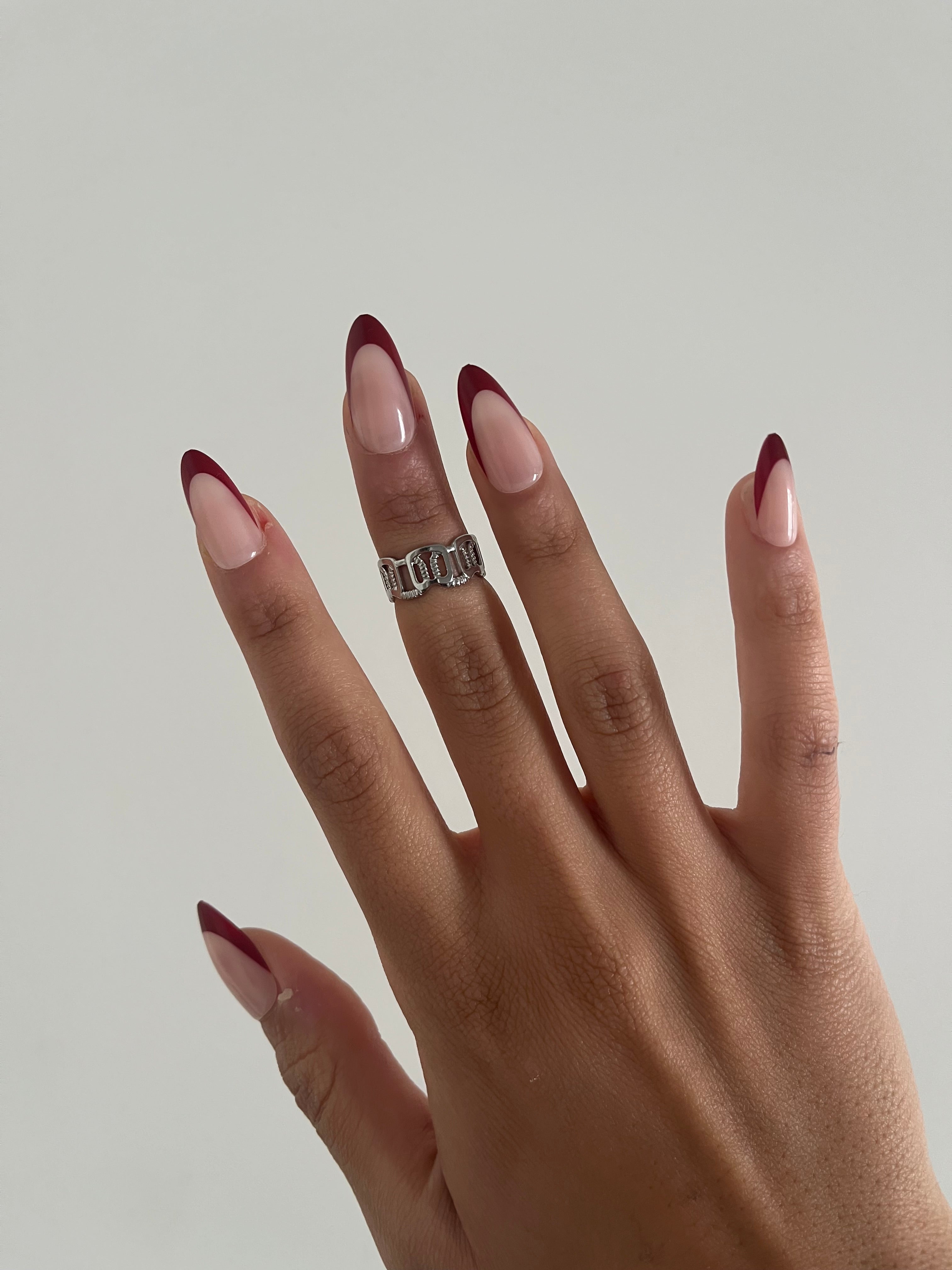 Bague de phalange Huna en acier inoxydable argenté portée à la main - Ordiajade