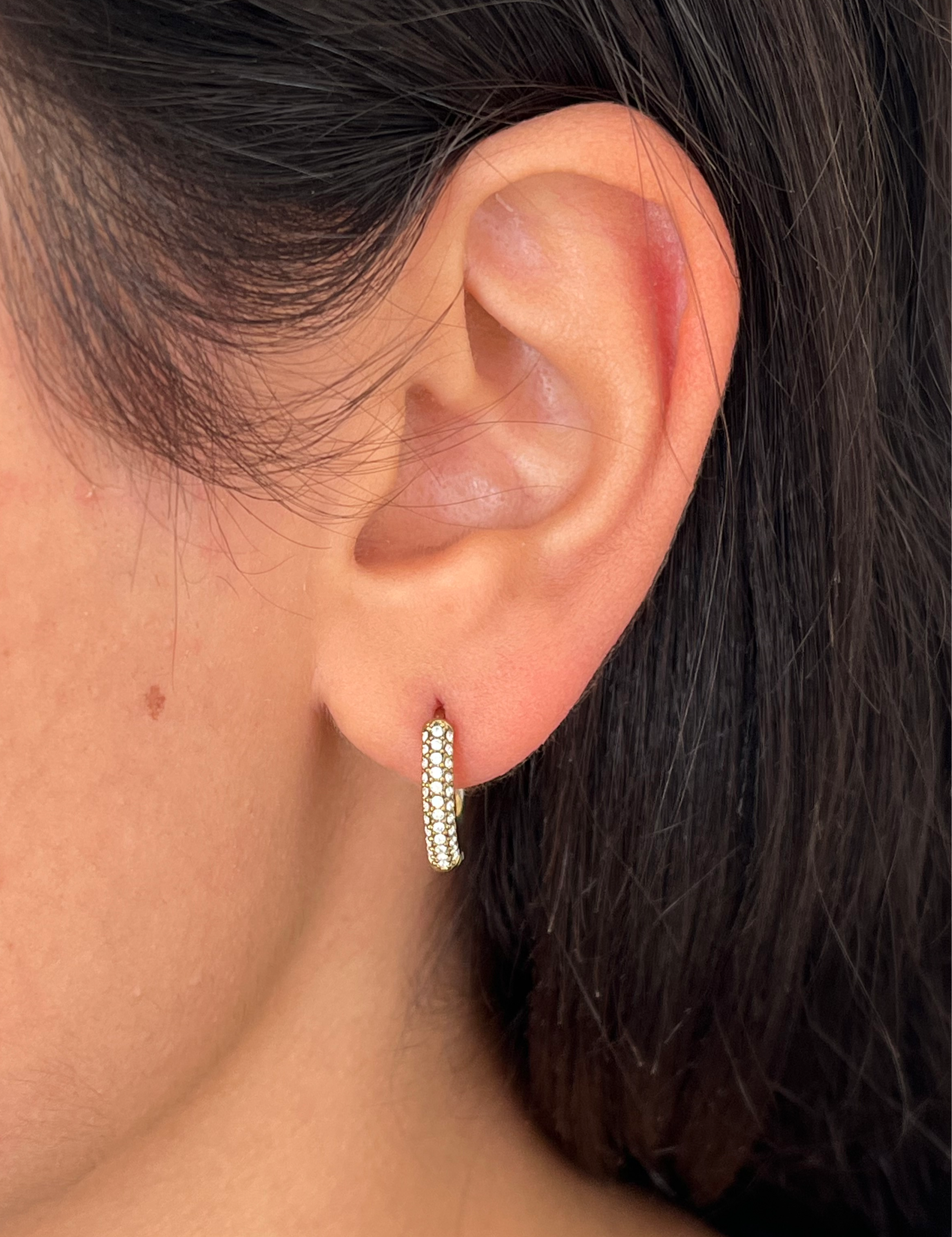 Femme portant les Boucles Dania Ordiajade