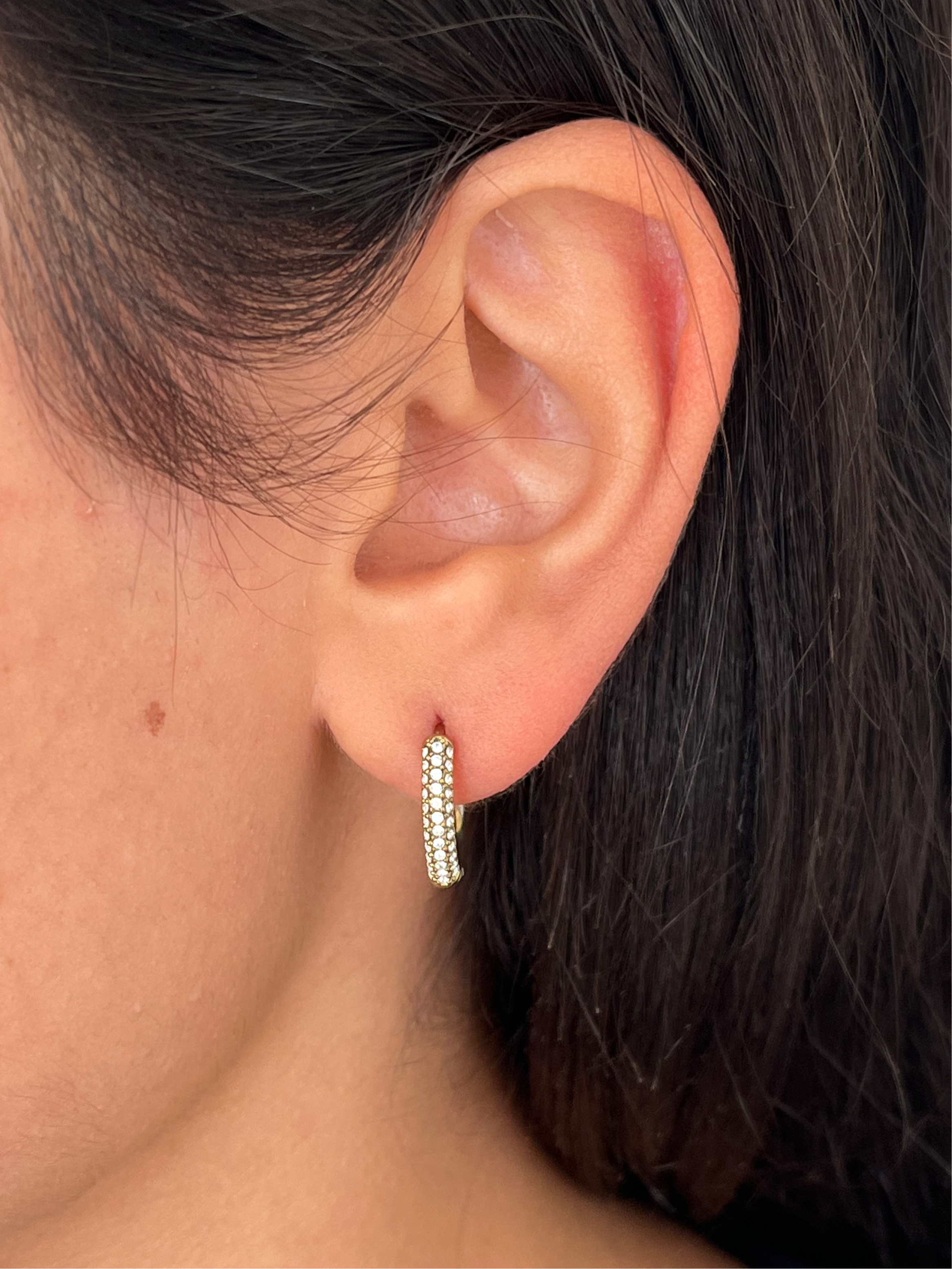 Femme portant les Boucles Dania Ordiajade
