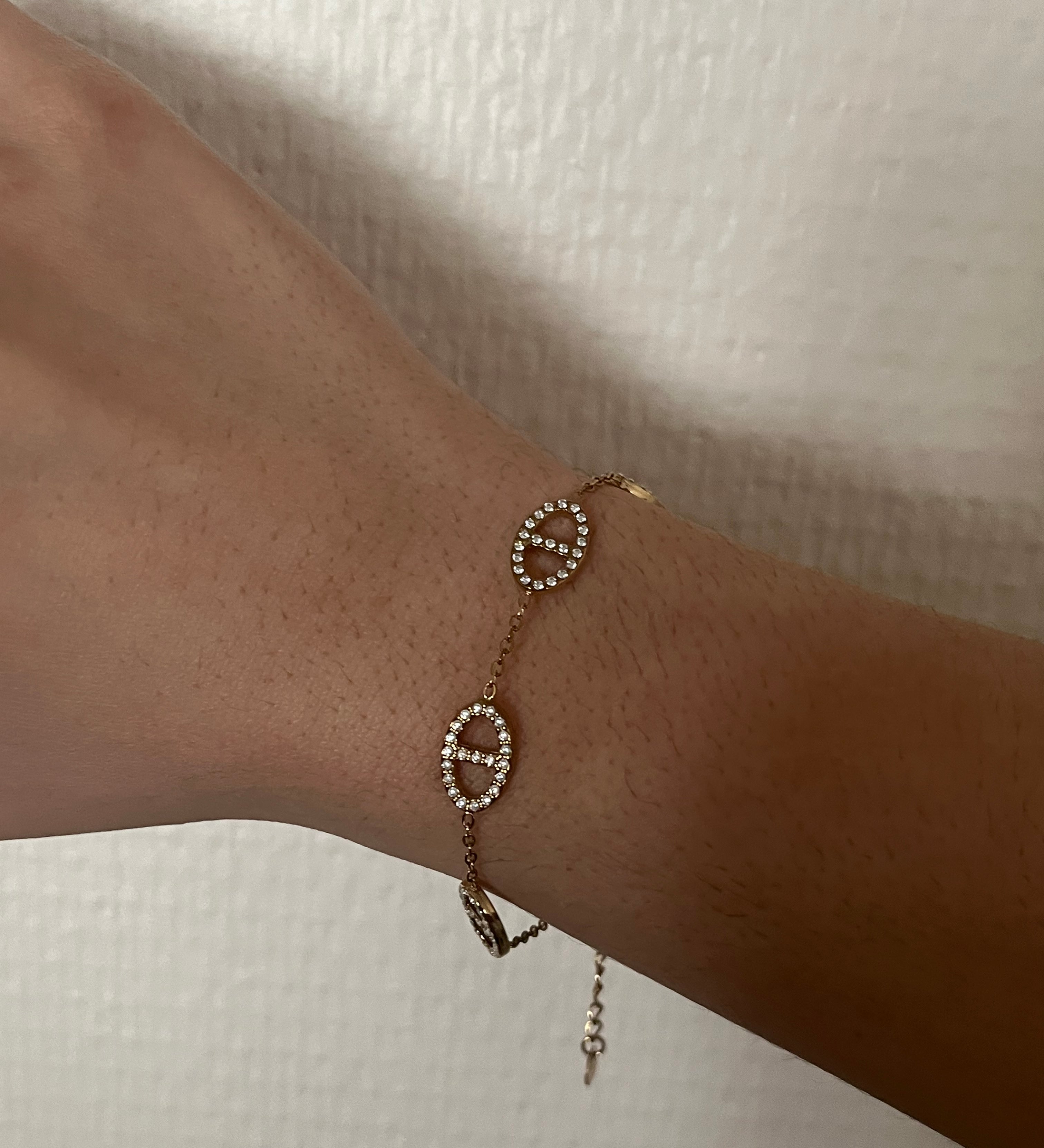 Bracelet fin doré en acier inoxydable avec motifs maillons sertis de zircons - Ordiajade