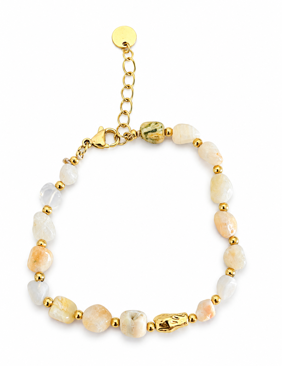 Bracelet fin doré en acier inoxydable alternant chaîne perlée et petites perles d'eau douce blanches posé à plat - Ordiajade