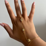 Chaîne de main GUYANE dorée avec motifs coquillage et tortue, bijou ajustable en acier inoxydabl