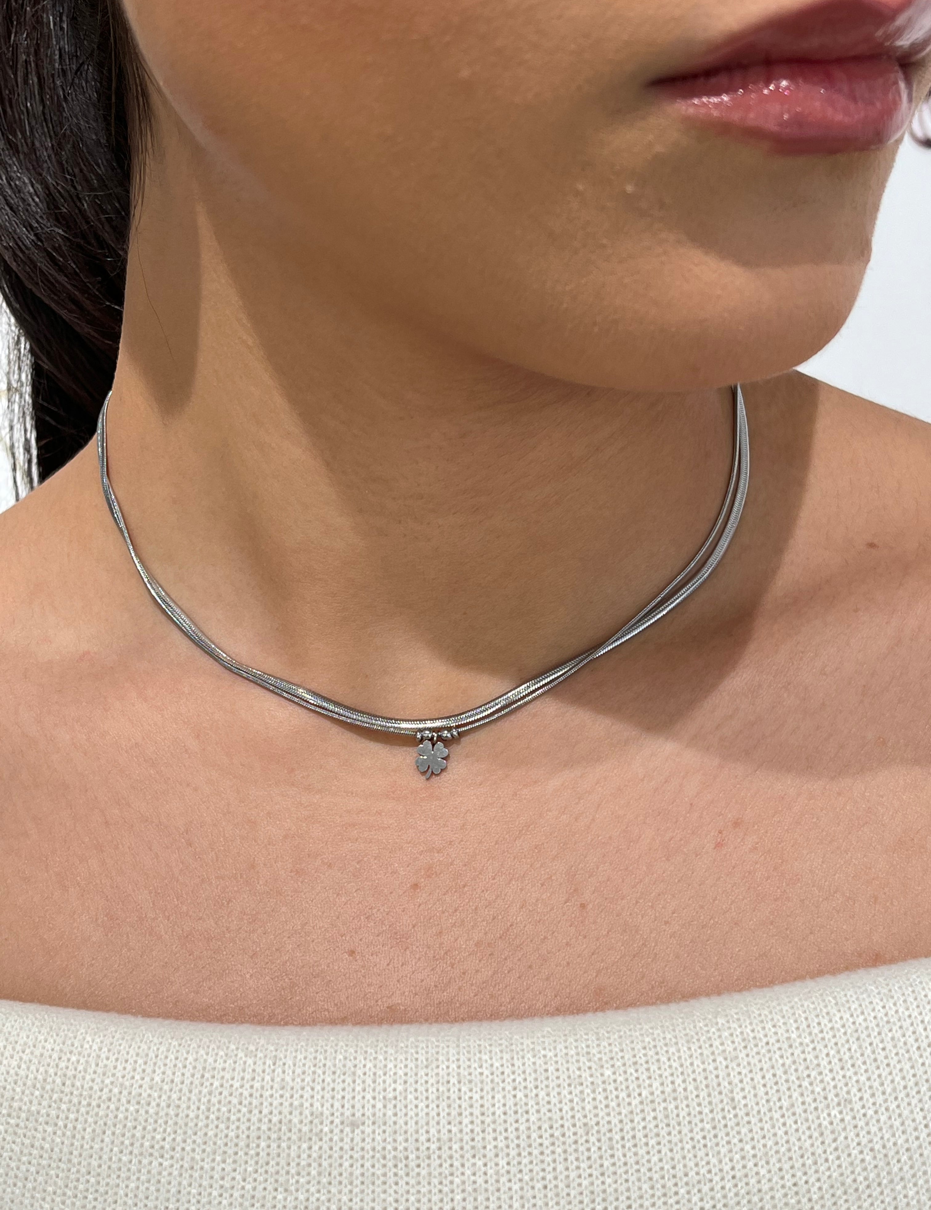 Collier Clara double rang argenté en acier inoxydable avec maille serpent et pampille trèfle - Ordiajade