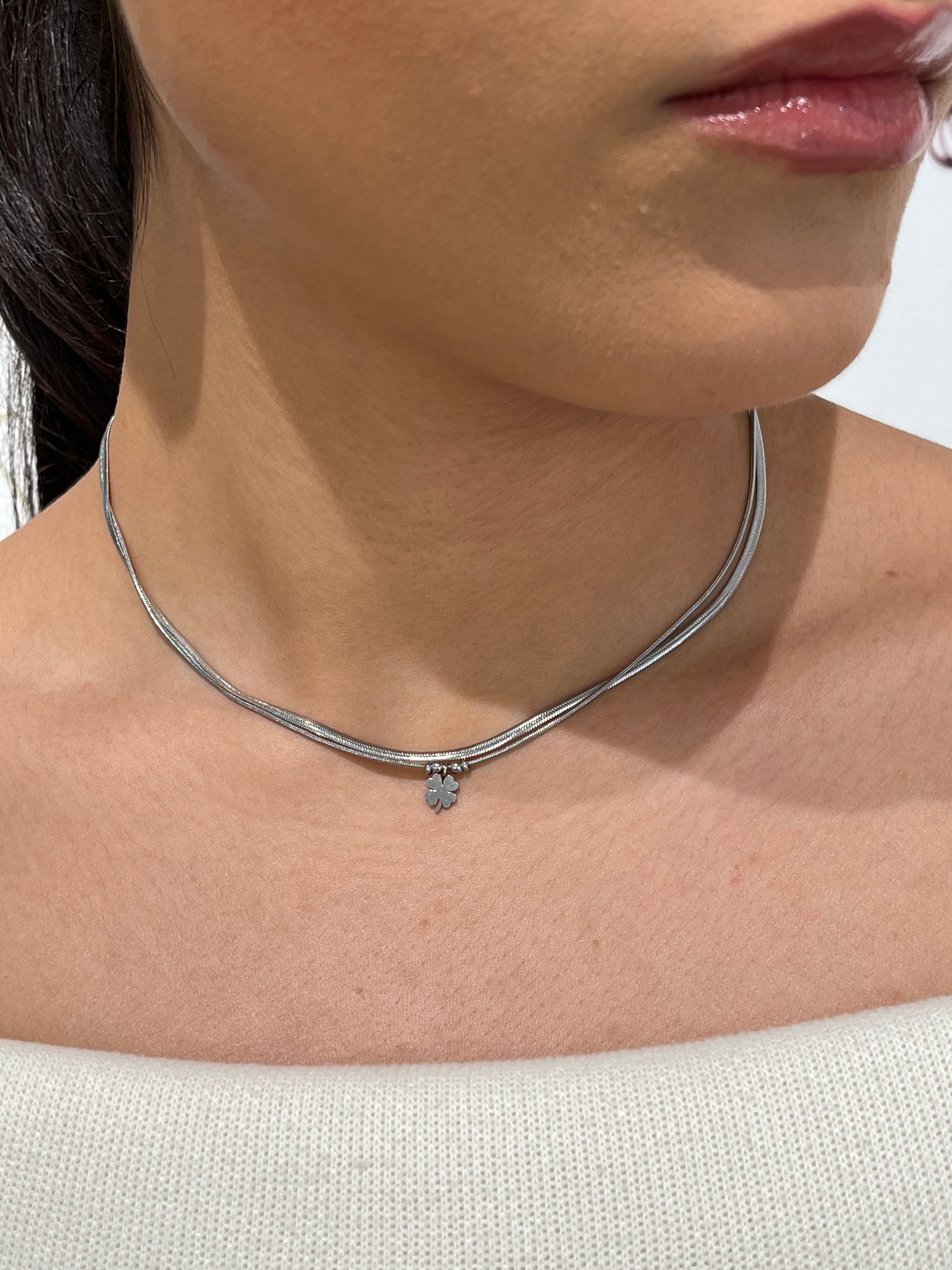 Collier Clara double rang argenté en acier inoxydable avec maille serpent et pampille trèfle - Ordiajade