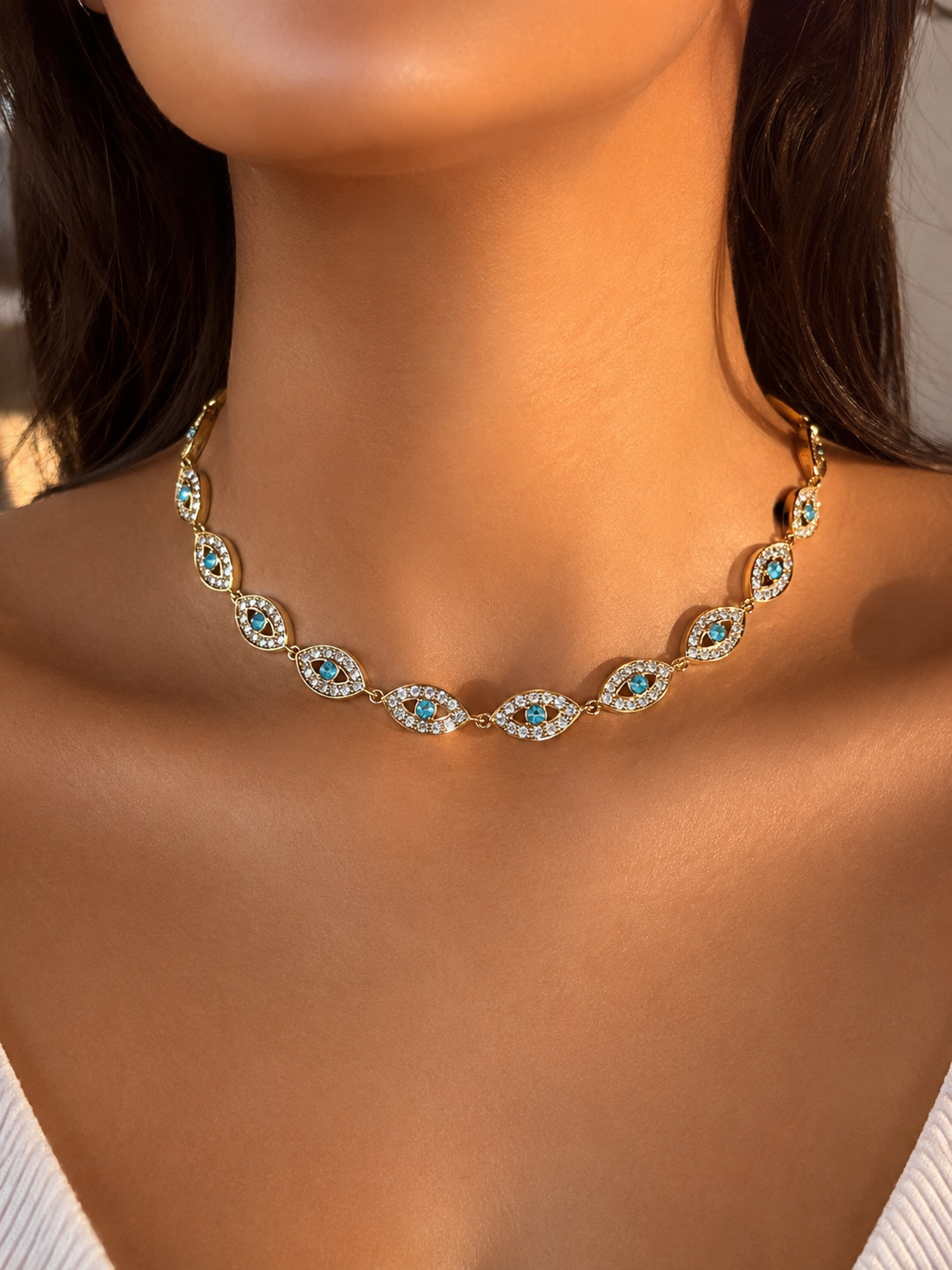 Collier Eye Bleu en acier inoxydable avec des motifs d'œil protecteur porté au cou Ordiajade