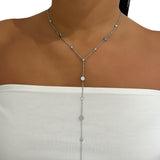 Femme portant le Collier Pedro argenté Ordiajade