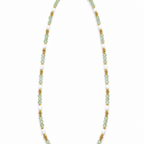 Collier fin Babe en acier inoxydable doré composé de petites perles blanches enfilées posé à plat - Ordiajade
