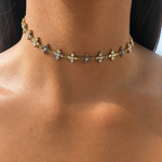 Collier ras de cou Sublime en acier inoxydable doré composé de petits trèfles entièrement pavés de cristaux brillants - Ordiajade