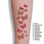 Swatches des teintes du crayon à lèvres MOIRA Signature sur différentes carnations - Ordiajade