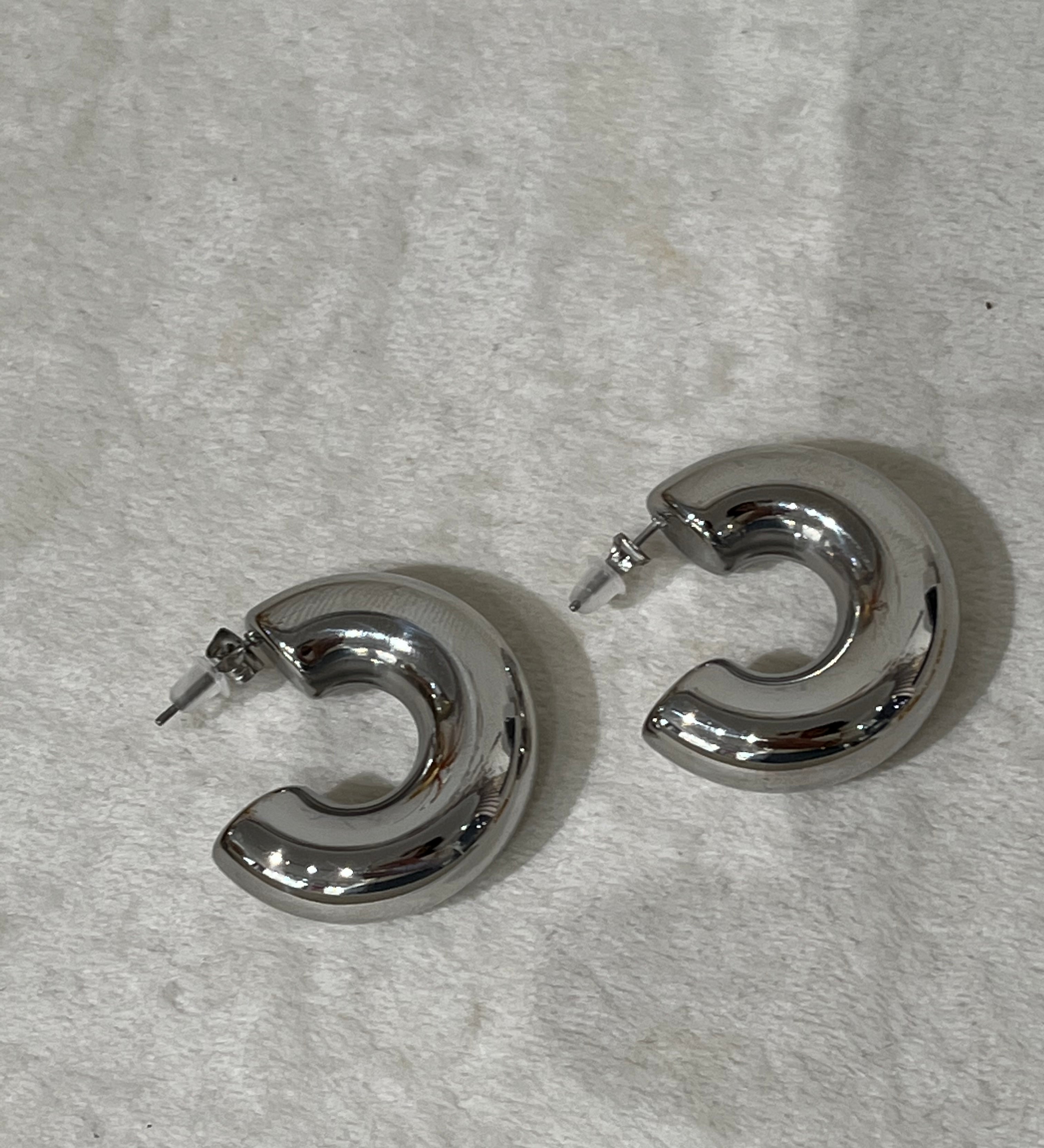 Paire de boucles d'oreilles créoles larges Chéri coloris argenté en acier inoxydable - Ordiajade