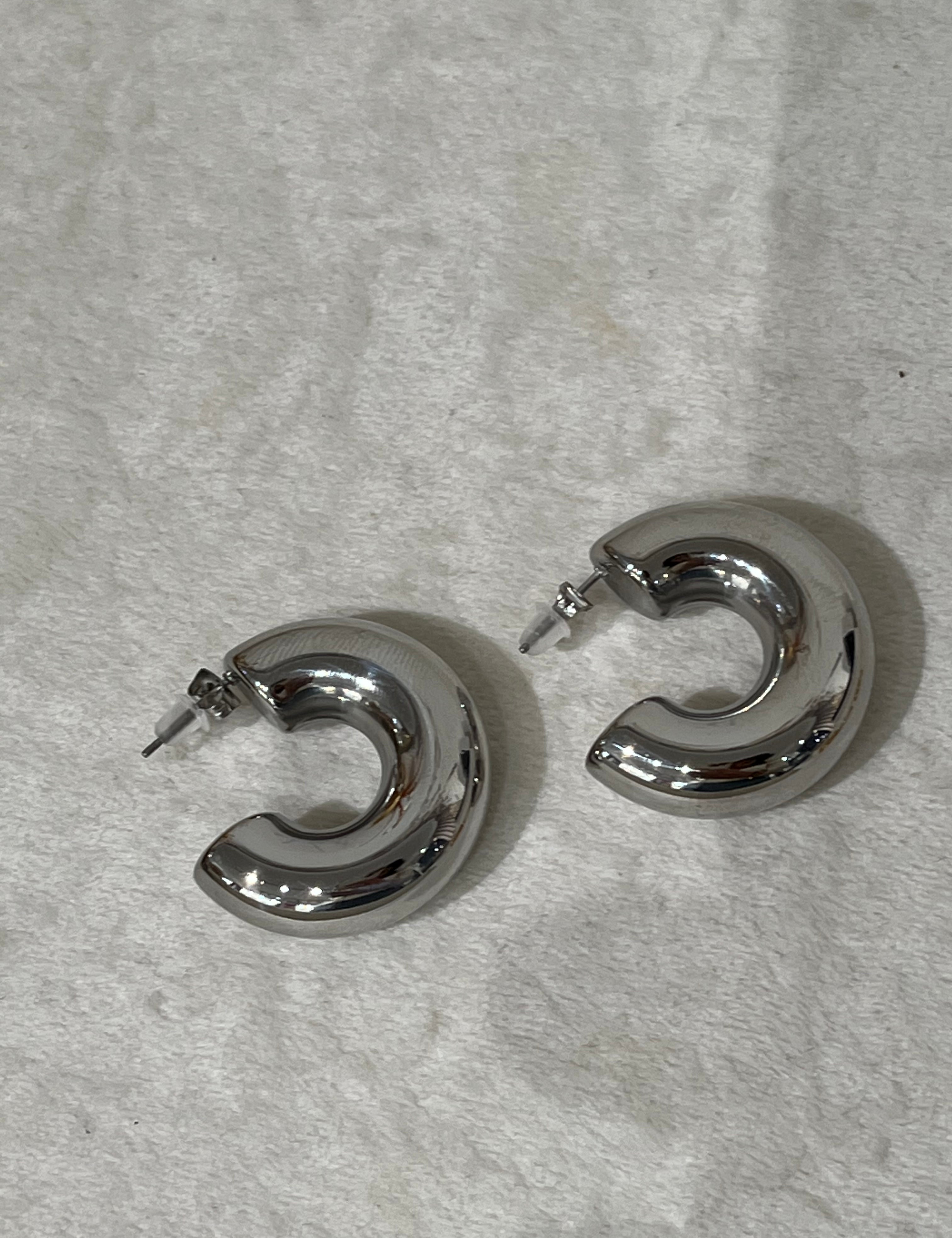 Paire de boucles d'oreilles créoles larges Chéri coloris argenté en acier inoxydable - Ordiajade