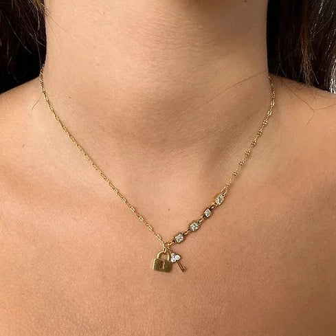 Collier Secret Love Acier Inoxydable (existe en Doré ou Argenté)