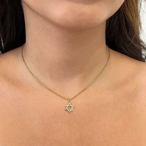 Collier David Acier inoxydable (existe en Doré ou Argenté)