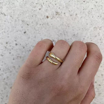 Snake Ring (available in Gold or Silver)